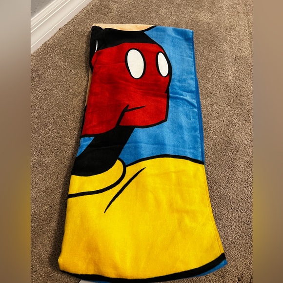 Brand new Mickey Mouse Disney beach Towel - Picture 2 of 4